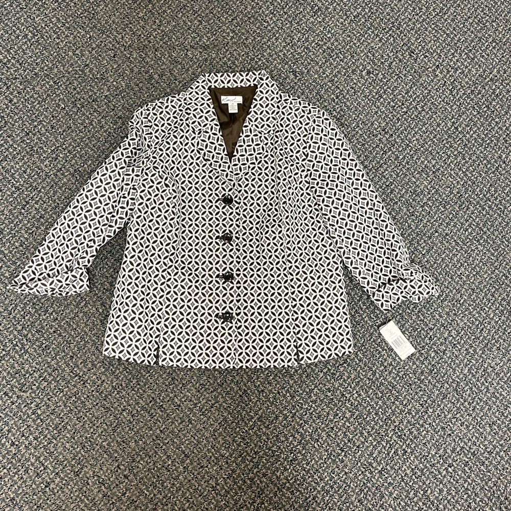 Kim Rogers Tan and White Patterned Jacket